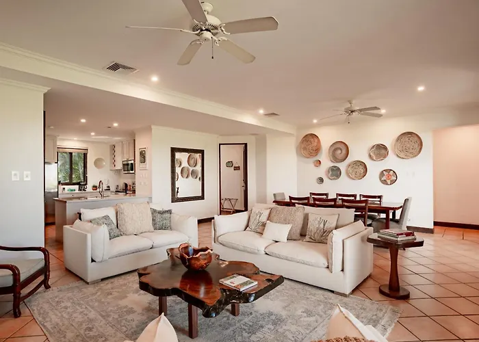 Сasa de vacaciones Spacious 4br With Partial Ocean View - Bougainvillea - Reserva Conchal *