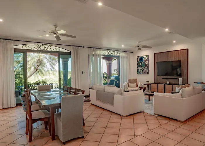 Spacious 4br With Partial Ocean View - Bougainvillea - Reserva Conchal Сasa de vacaciones *